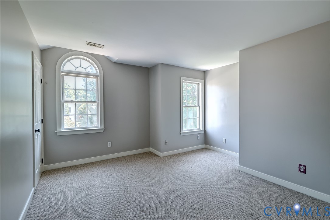 1325 Hawkins Wood Cir Property Photo 35