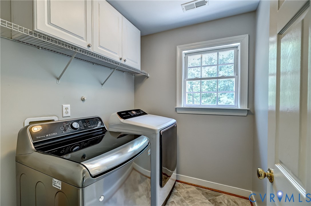 1325 Hawkins Wood Cir Property Photo 41