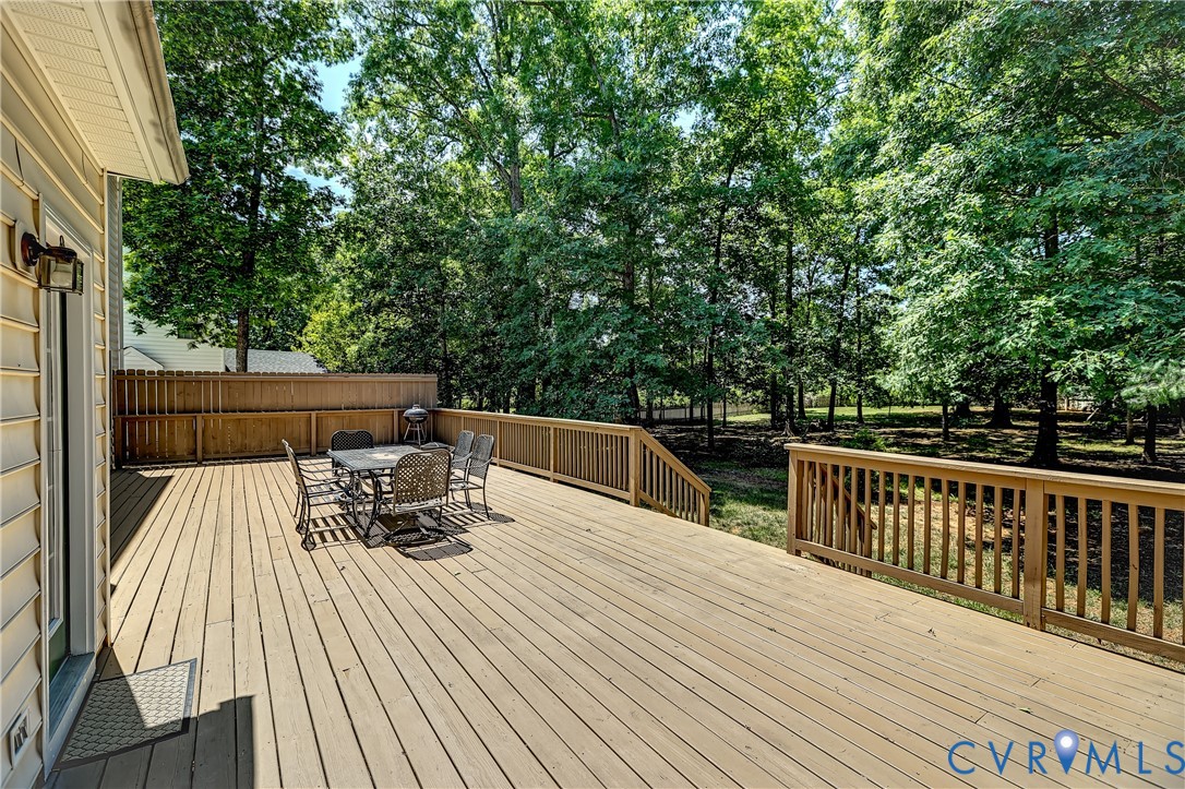 1325 Hawkins Wood Cir Property Photo 51