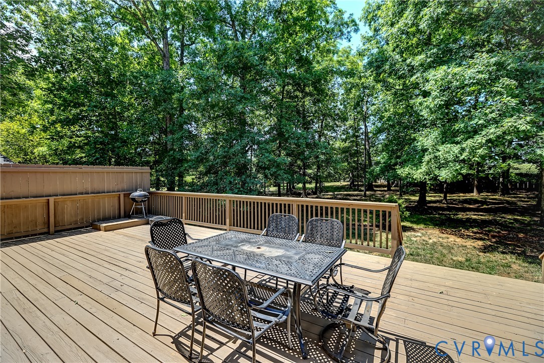 1325 Hawkins Wood Cir Property Photo 52