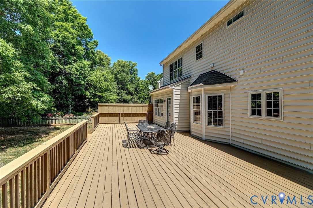1325 Hawkins Wood Cir Property Photo 54