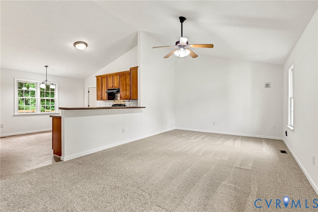 313 Brooking Ter Property Photo 5