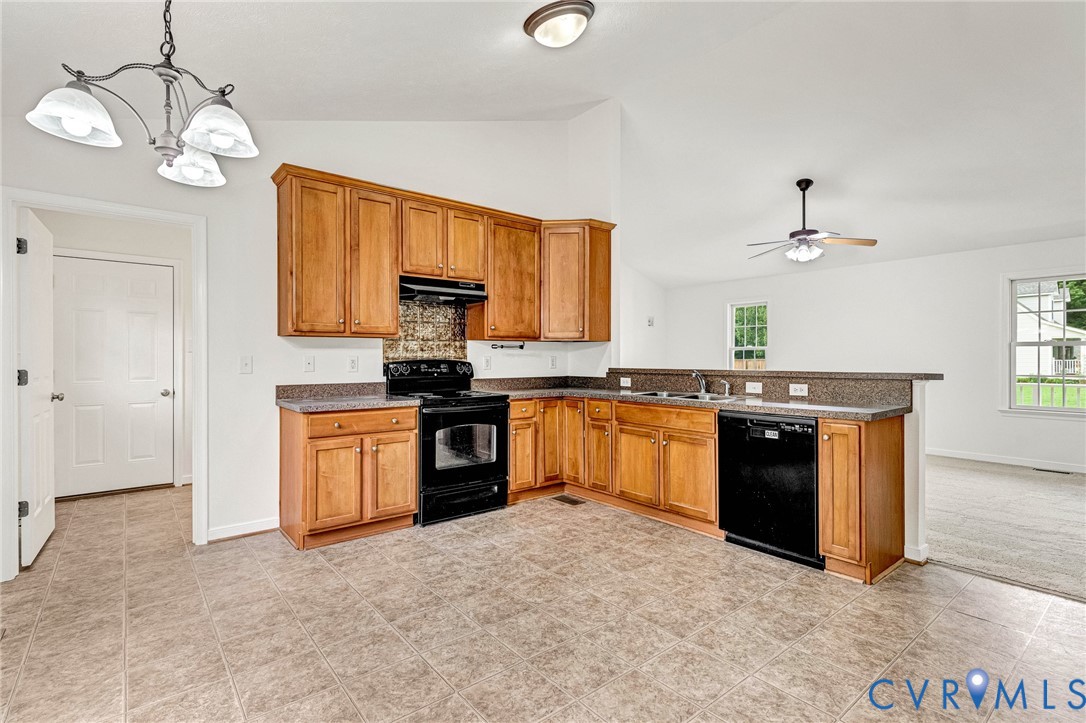 313 Brooking Ter Property Photo 8