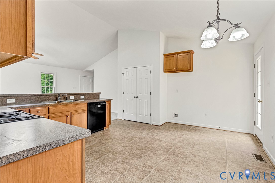 313 Brooking Ter Property Photo 11