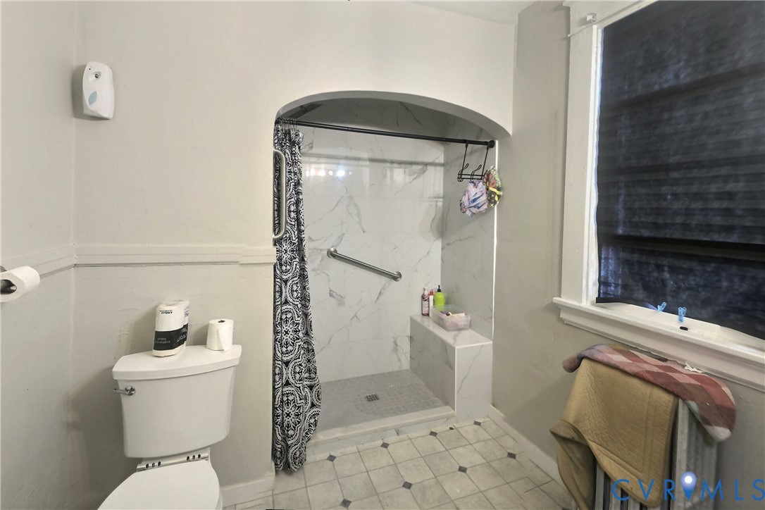 2811 Woodcliff Ave Property Photo 3