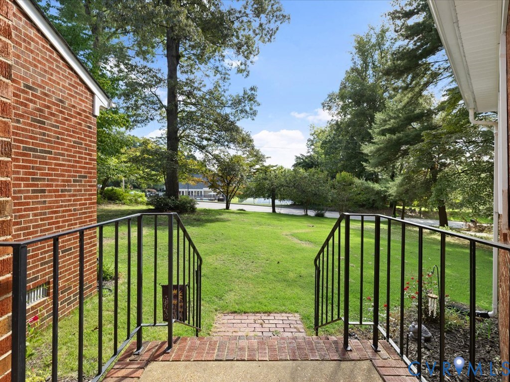 12724 S Chester Rd Property Photo 5