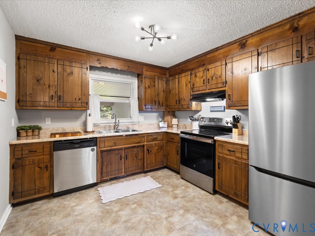 12724 S Chester Rd Property Photo 13
