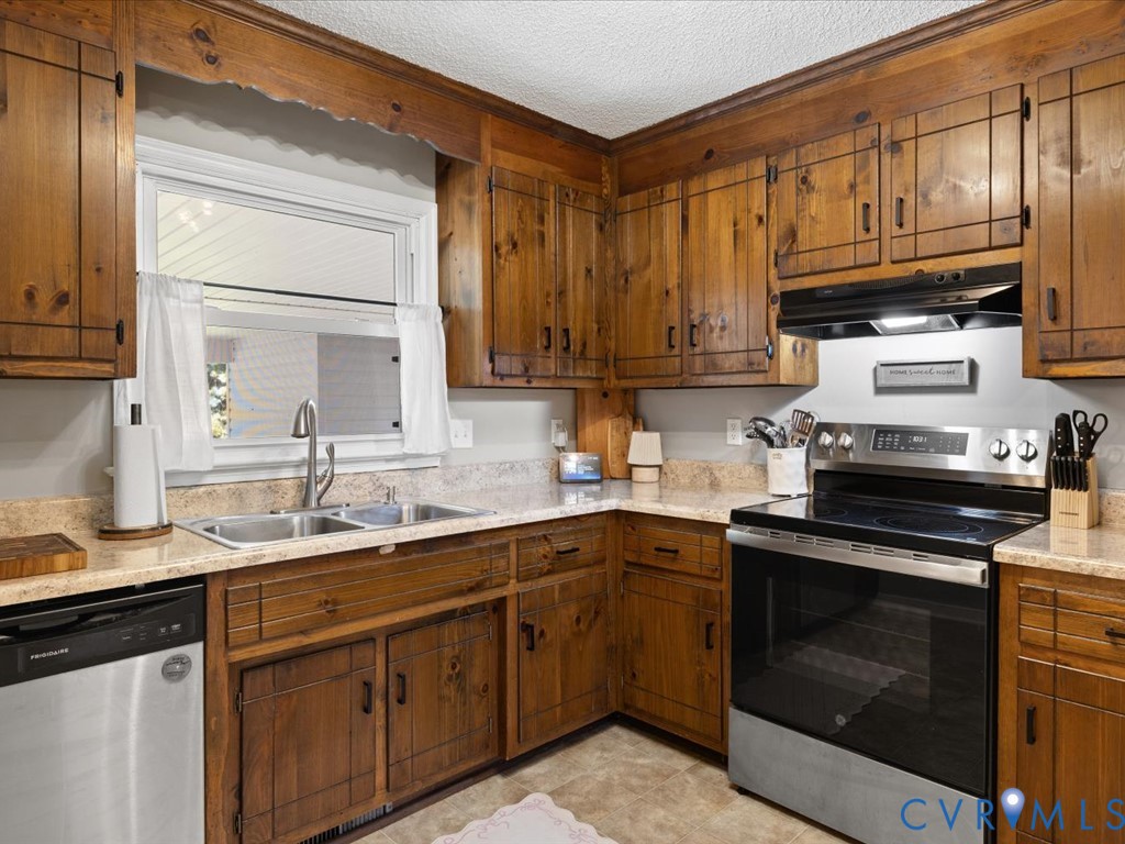 12724 S Chester Rd Property Photo 14