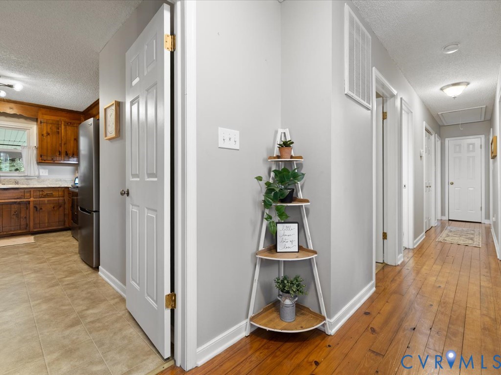 12724 S Chester Rd Property Photo 15