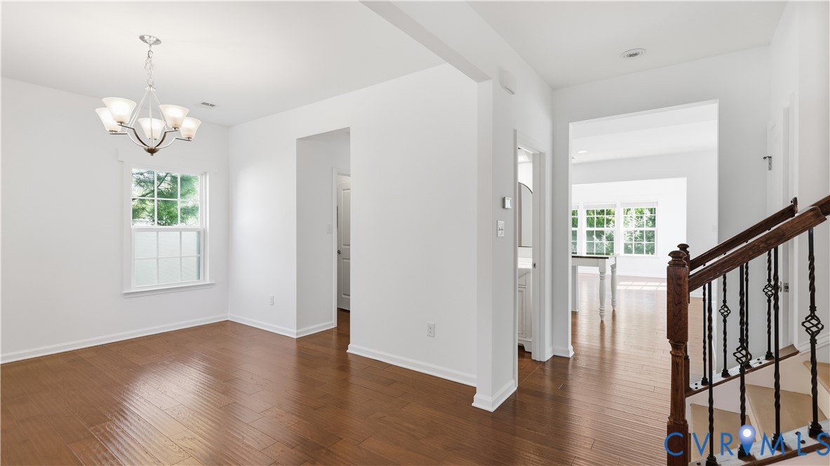 8842 Thorneshire Cir Property Photo 5