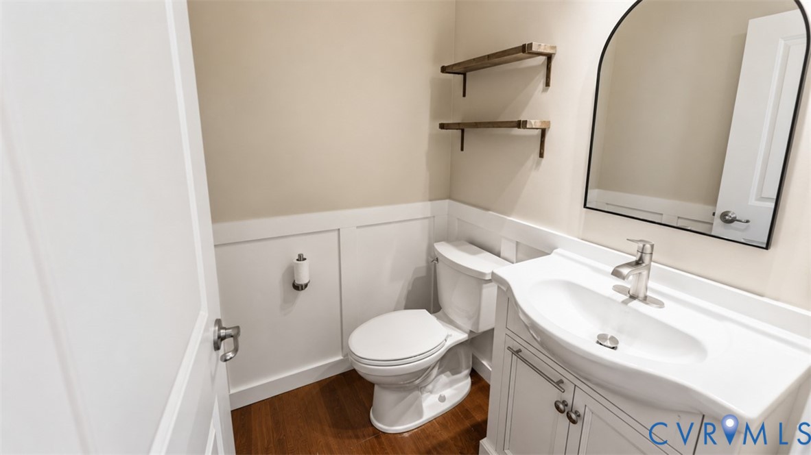 8842 Thorneshire Cir Property Photo 7