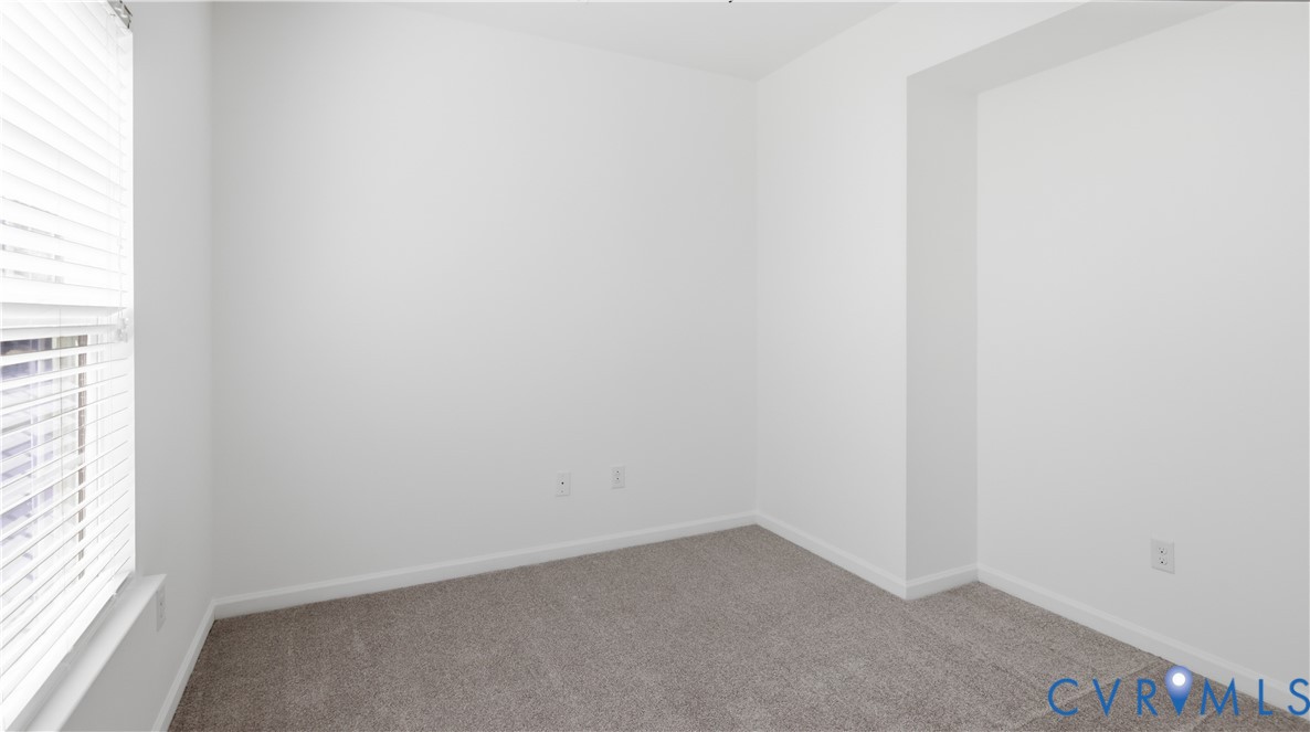 8842 Thorneshire Cir Property Photo 18