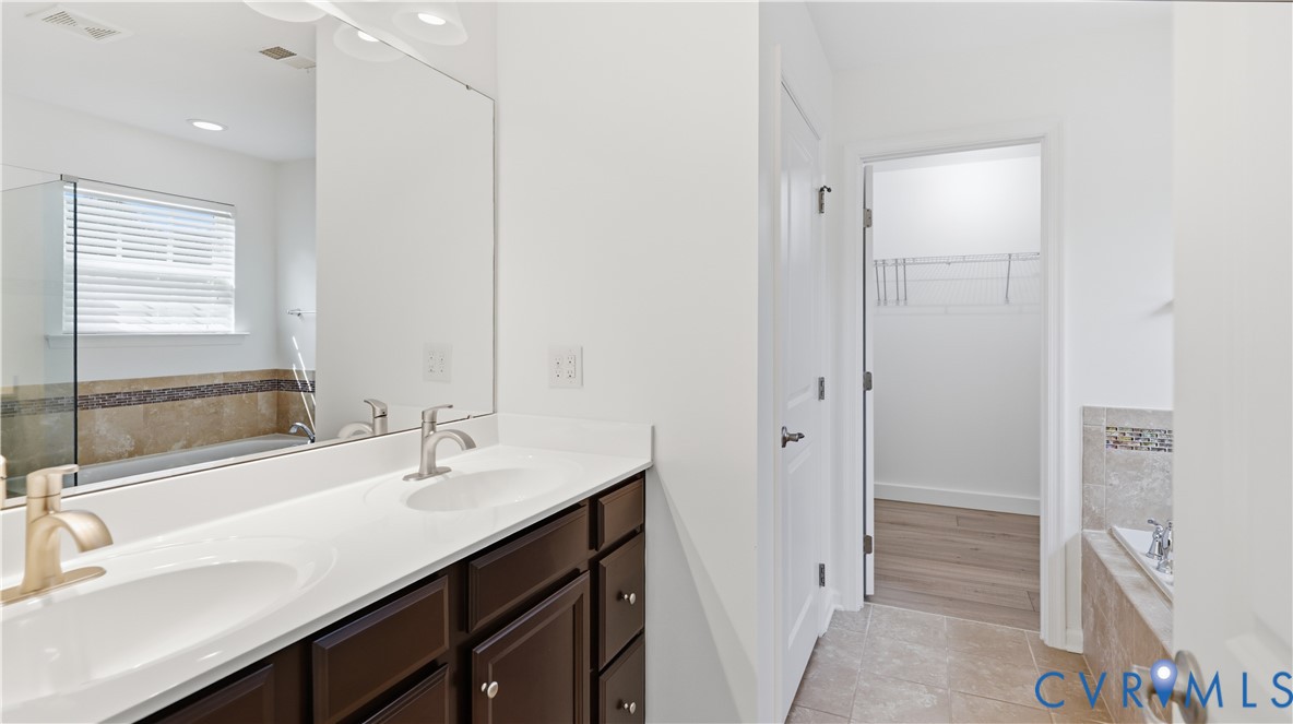 8842 Thorneshire Cir Property Photo 22