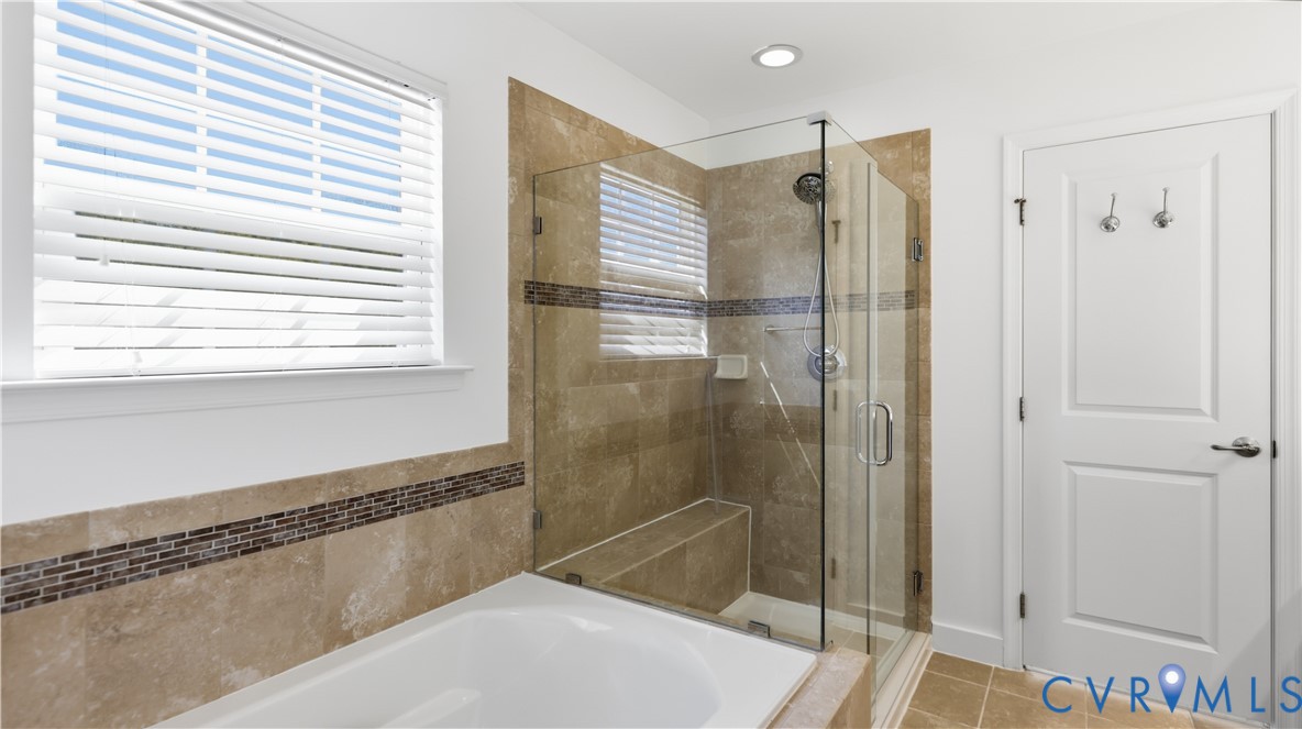8842 Thorneshire Cir Property Photo 24