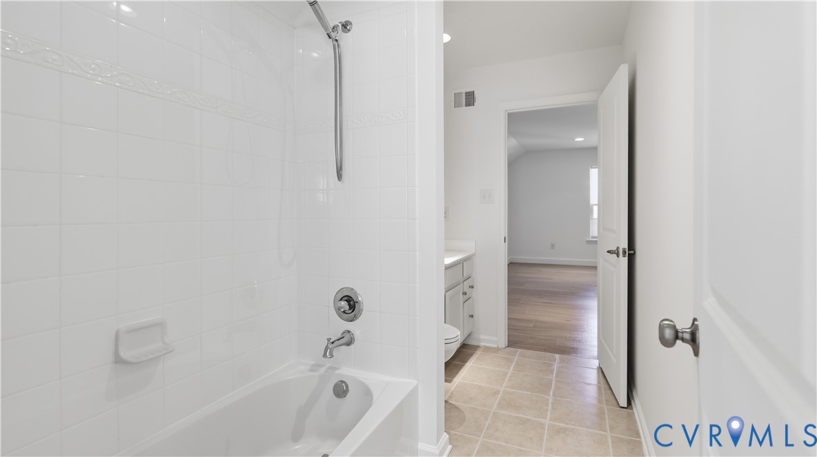 8842 Thorneshire Cir Property Photo 47