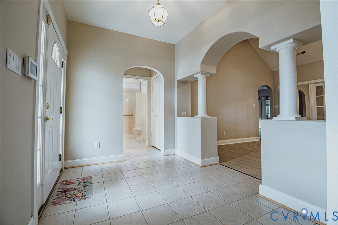 513 Cobblestone Dr Property Photo 6