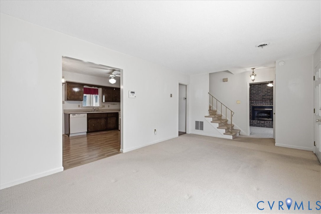 3501 Sussex Dr Property Photo 6