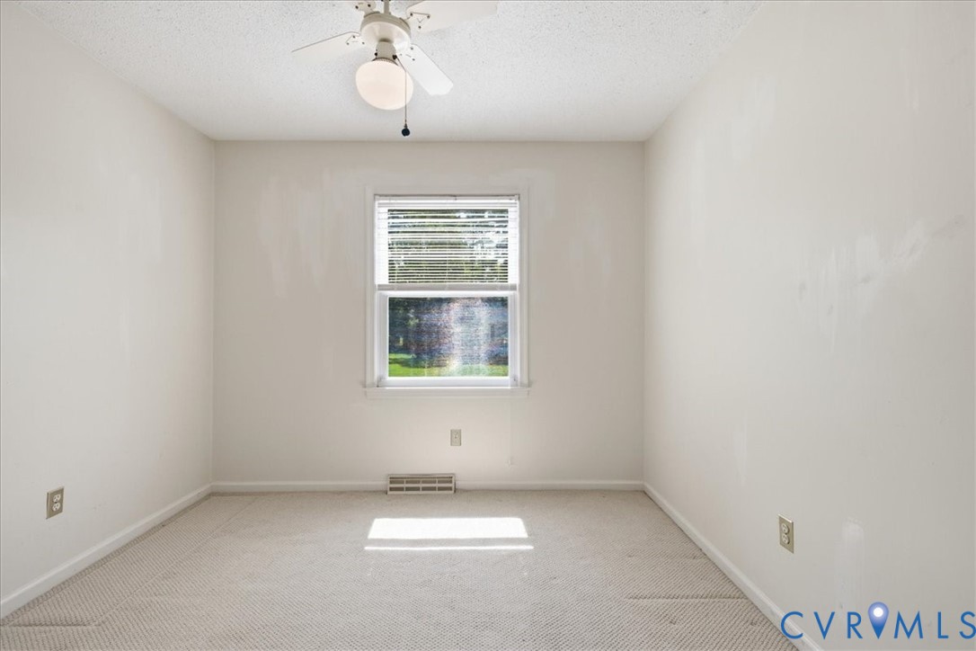 3501 Sussex Dr Property Photo 27