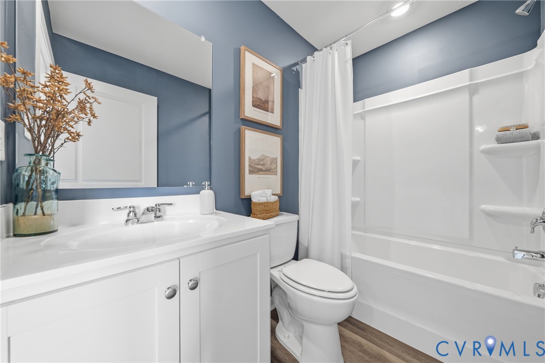 2350 Somerset Way Property Photo 18