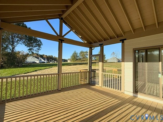 18112 Copper Fox Loop Property Photo 5