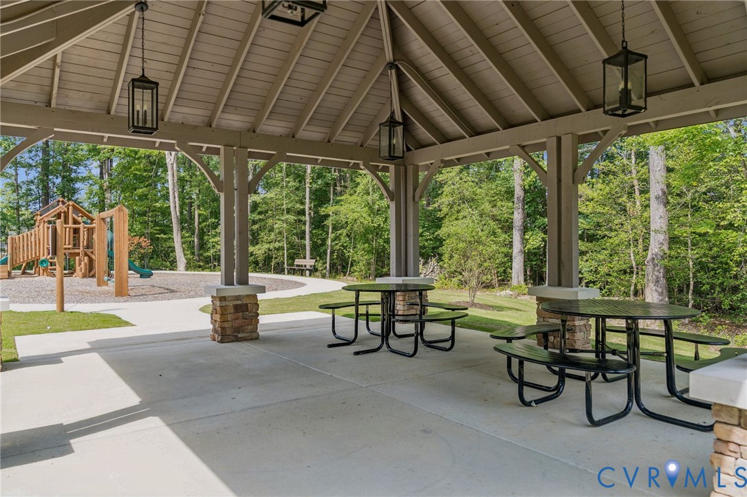 18112 Copper Fox Loop Property Photo 10