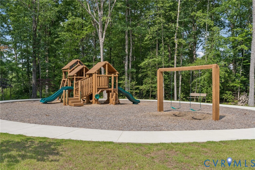 18112 Copper Fox Loop Property Photo 11