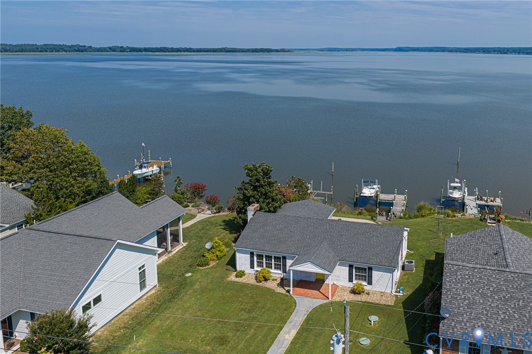 128 Rappahannock Beach Dr