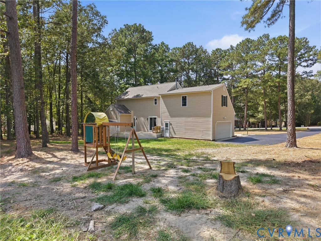 20005 Oak River Dr Property Photo 10