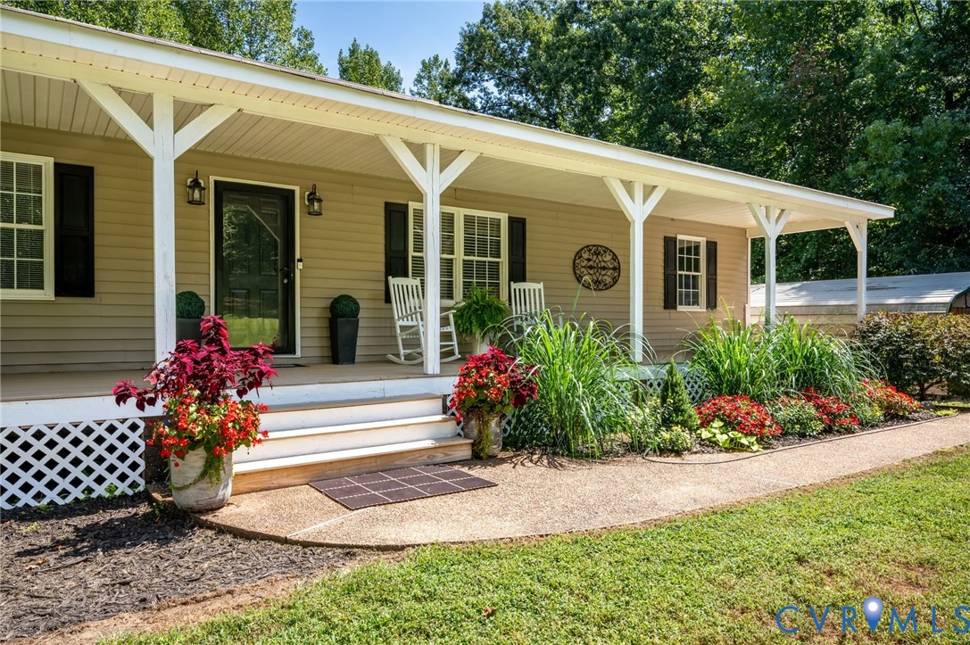 8181 Dash Ln Property Photo 3