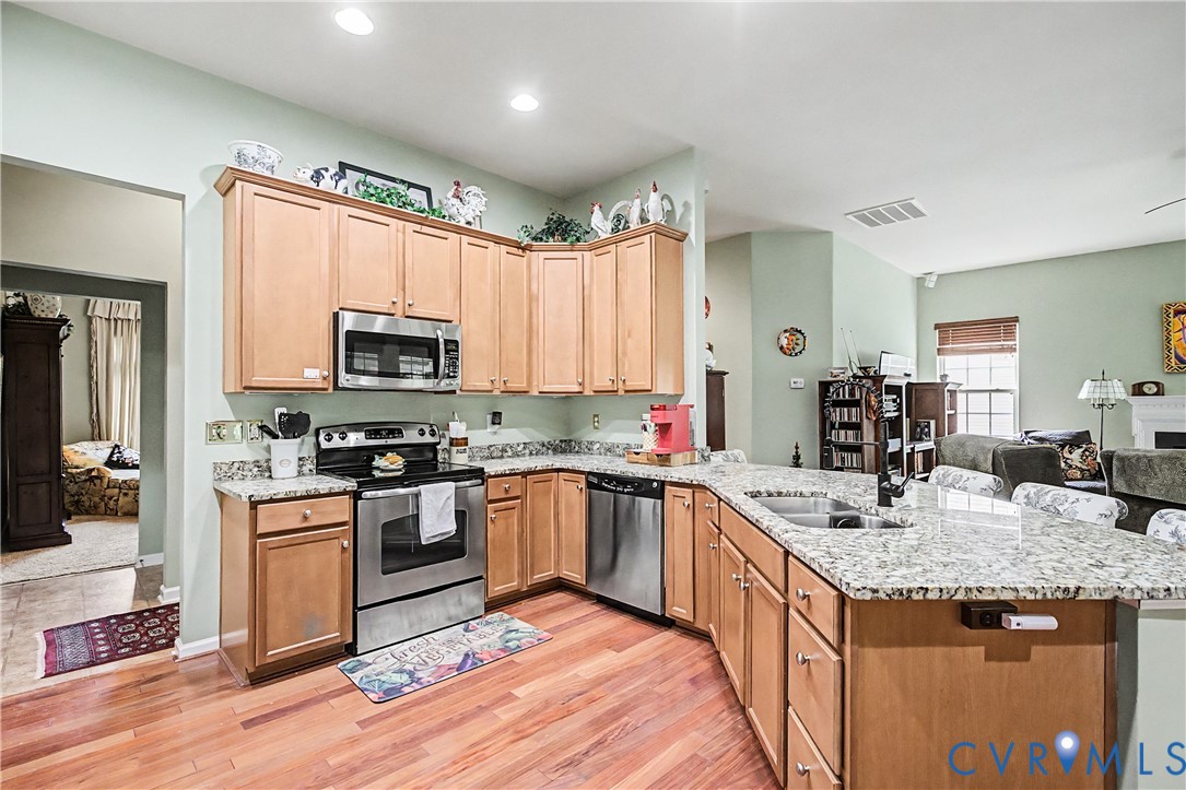 14424 Dampier Dr Property Photo 17