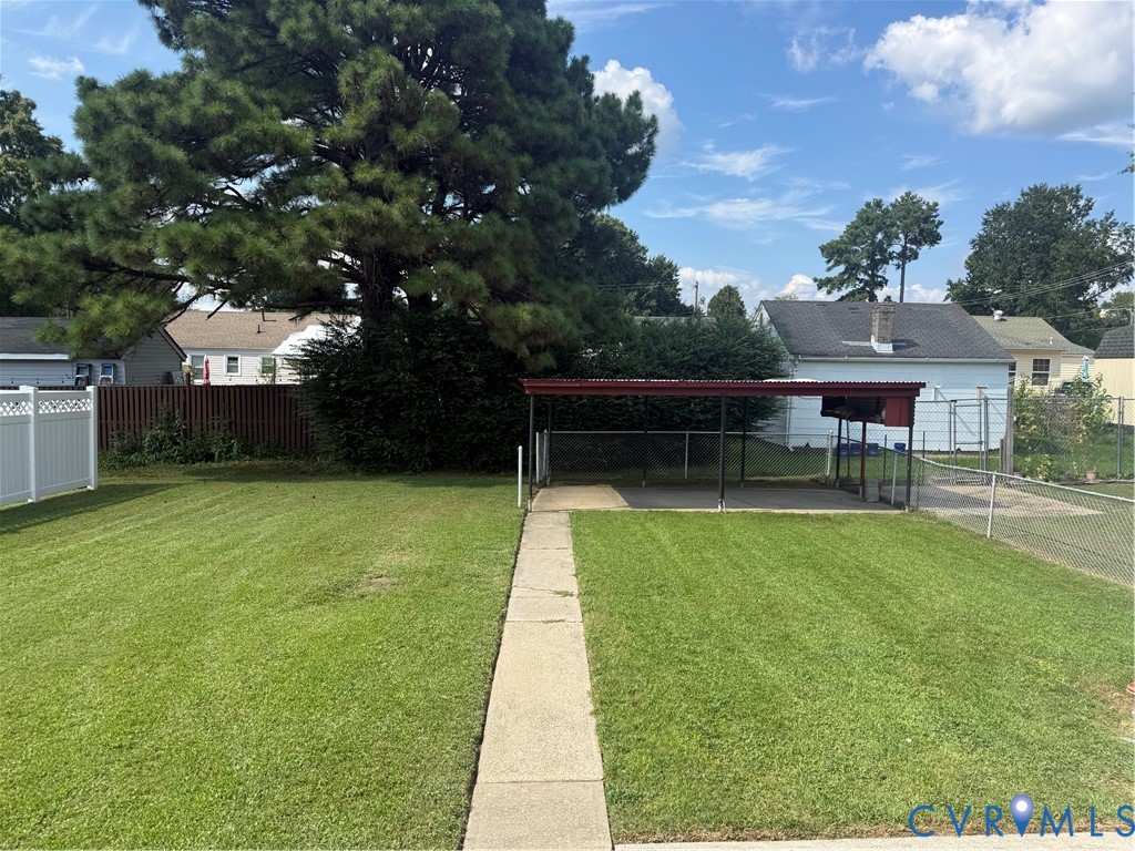 2713 Pickett St Property Photo 12