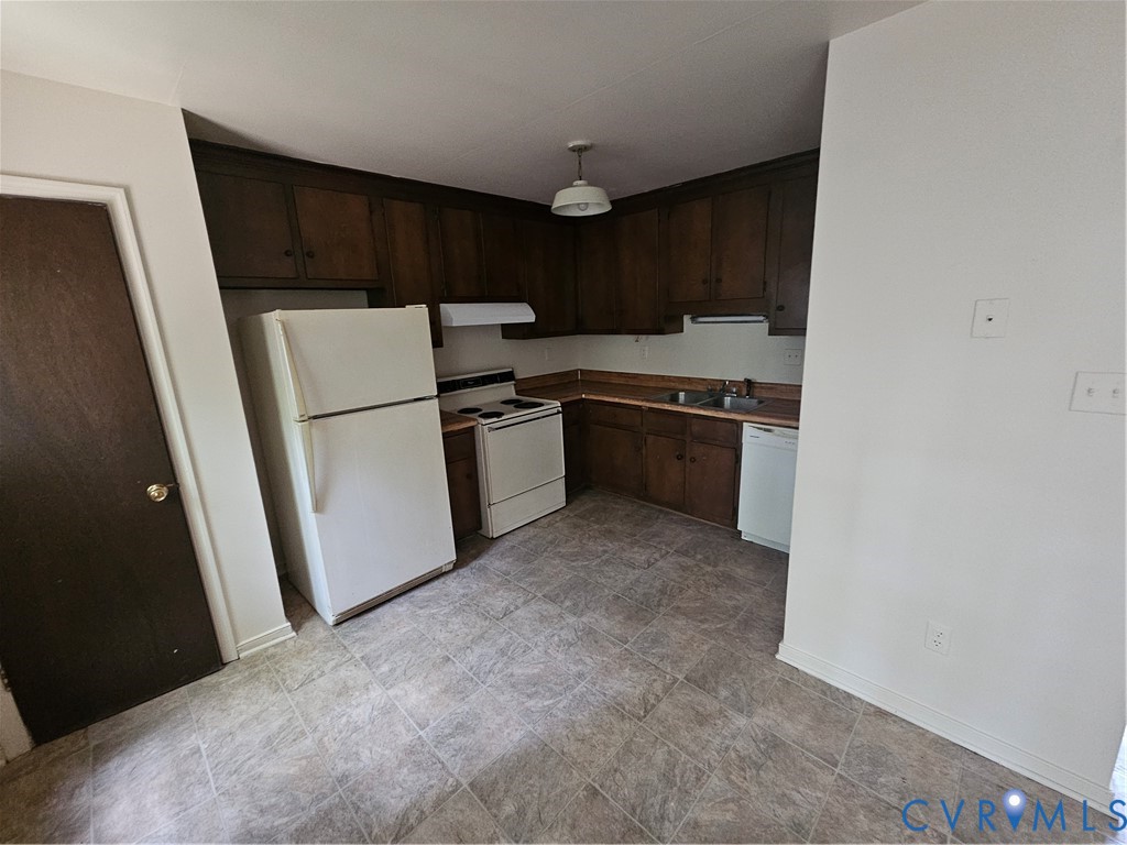 2301 Ives Ln Property Photo 4