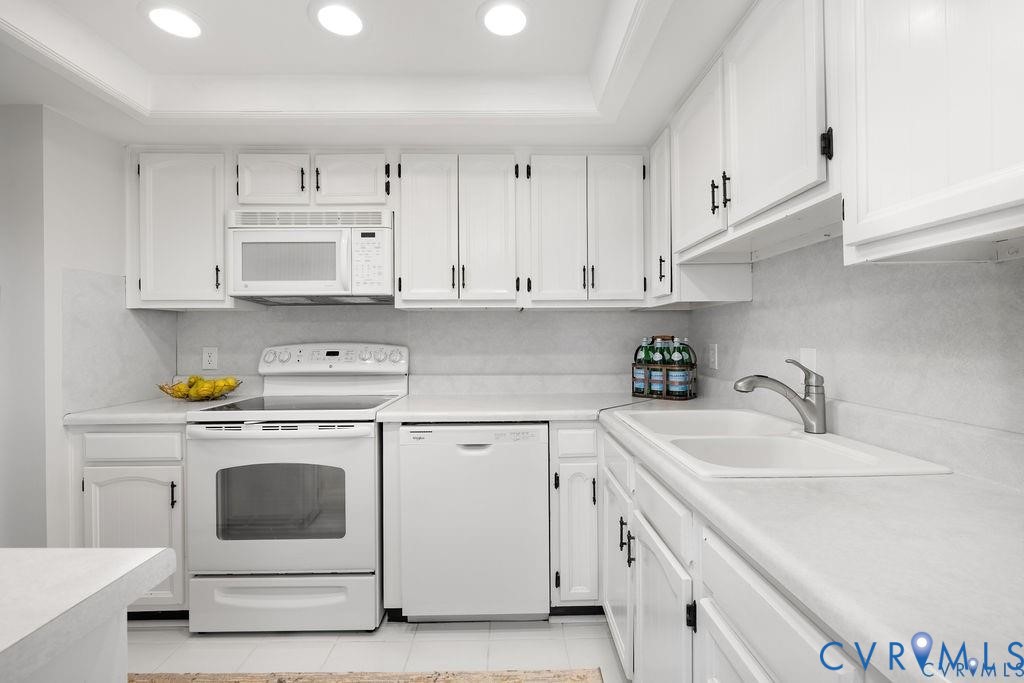 2956 Hathaway Rd Unit#u704 Property Photo 4