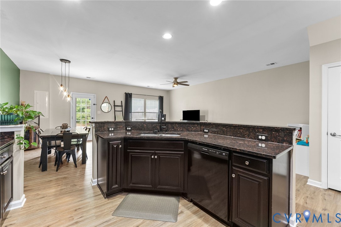 5112 Weatherby Dr Property Photo 8