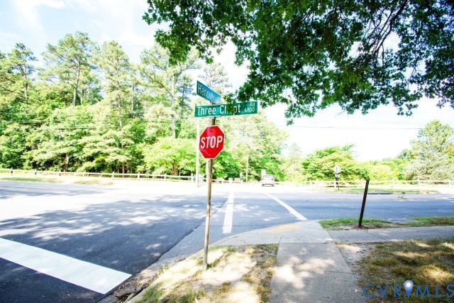6800 Three Chopt Rd Property Photo 2
