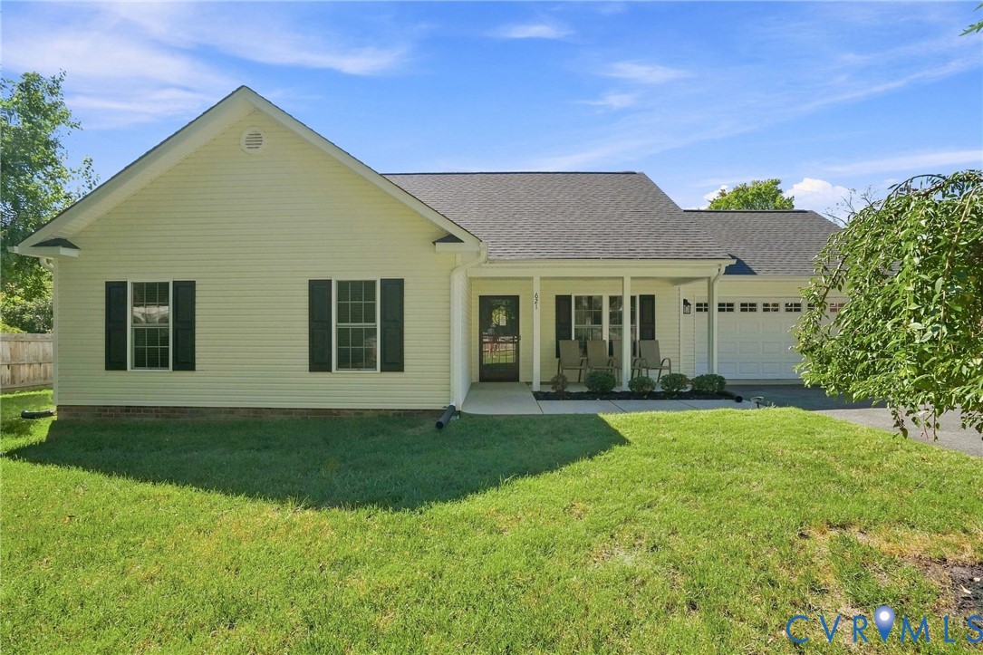 621 La Von Dr Property Photo 1