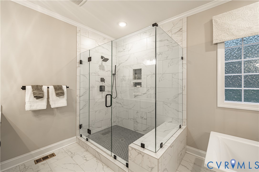 15184 Johns Trace Cir Property Photo 13