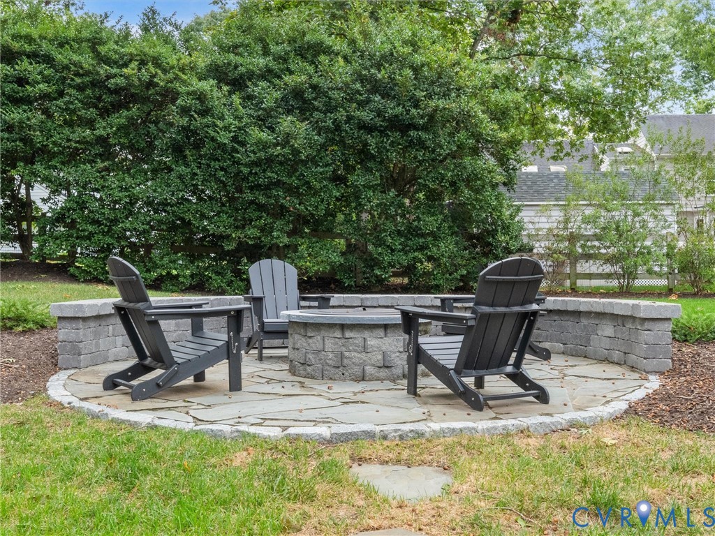2361 Edgeview Ln Property Photo 19