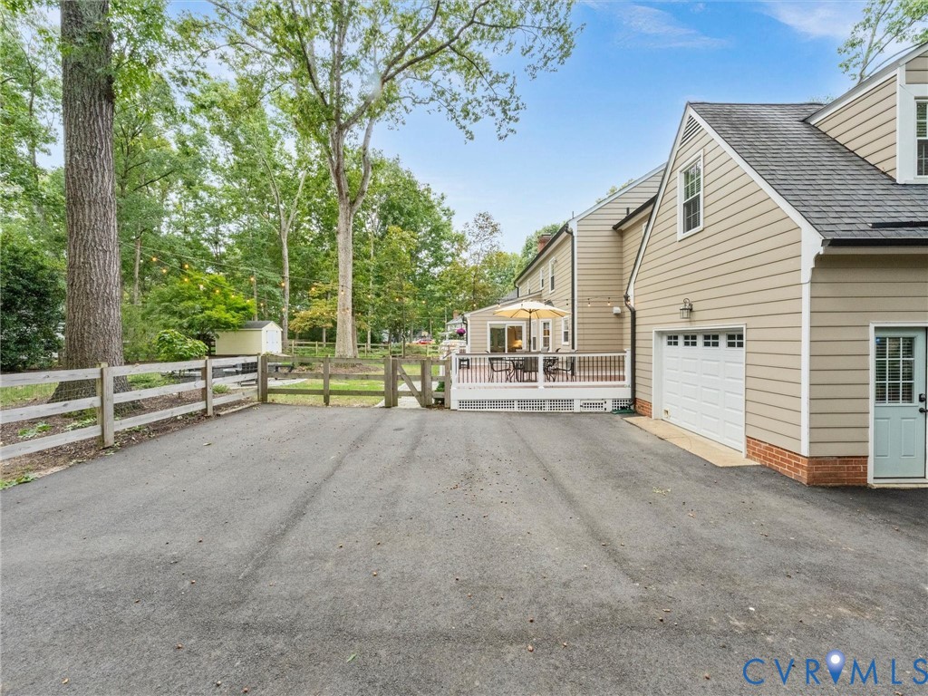 2361 Edgeview Ln Property Photo 25