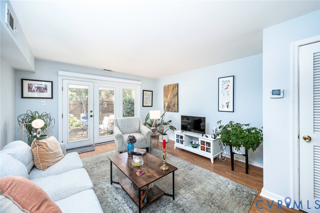 305 N Hamilton St Unit#d Property Photo 4