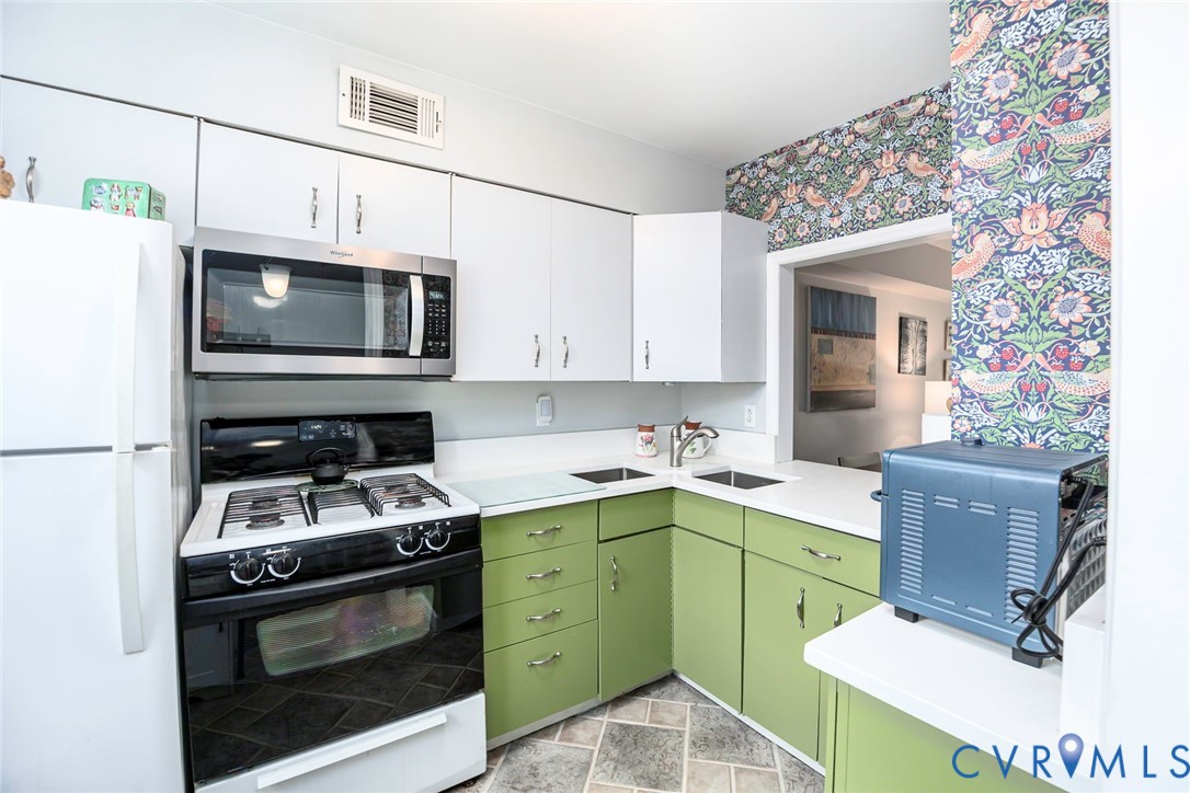 305 N Hamilton St Unit#d Property Photo 9