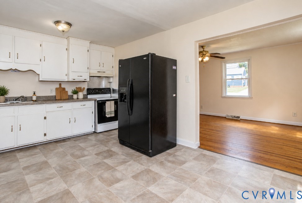 504 Miles Ave Property Photo 4