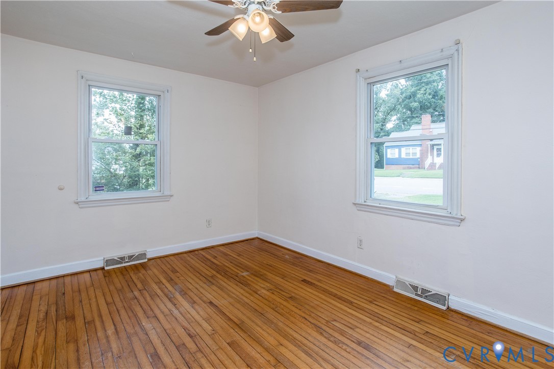 504 Miles Ave Property Photo 17
