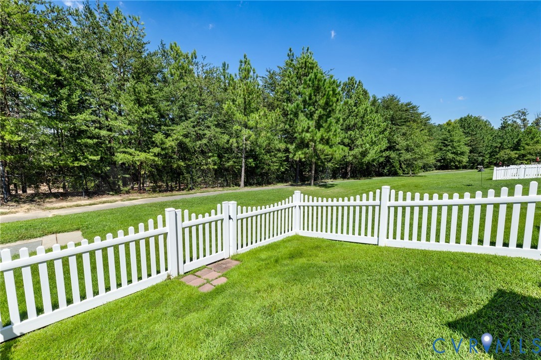 8878 Ringview Dr Property Photo 20