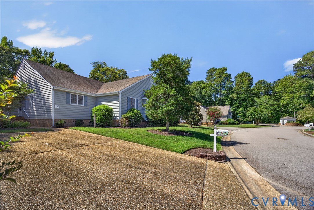 1103 Fort Hayes Dr Property Photo 3