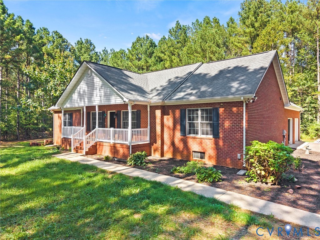 12 Henderson Rd Property Photo 4