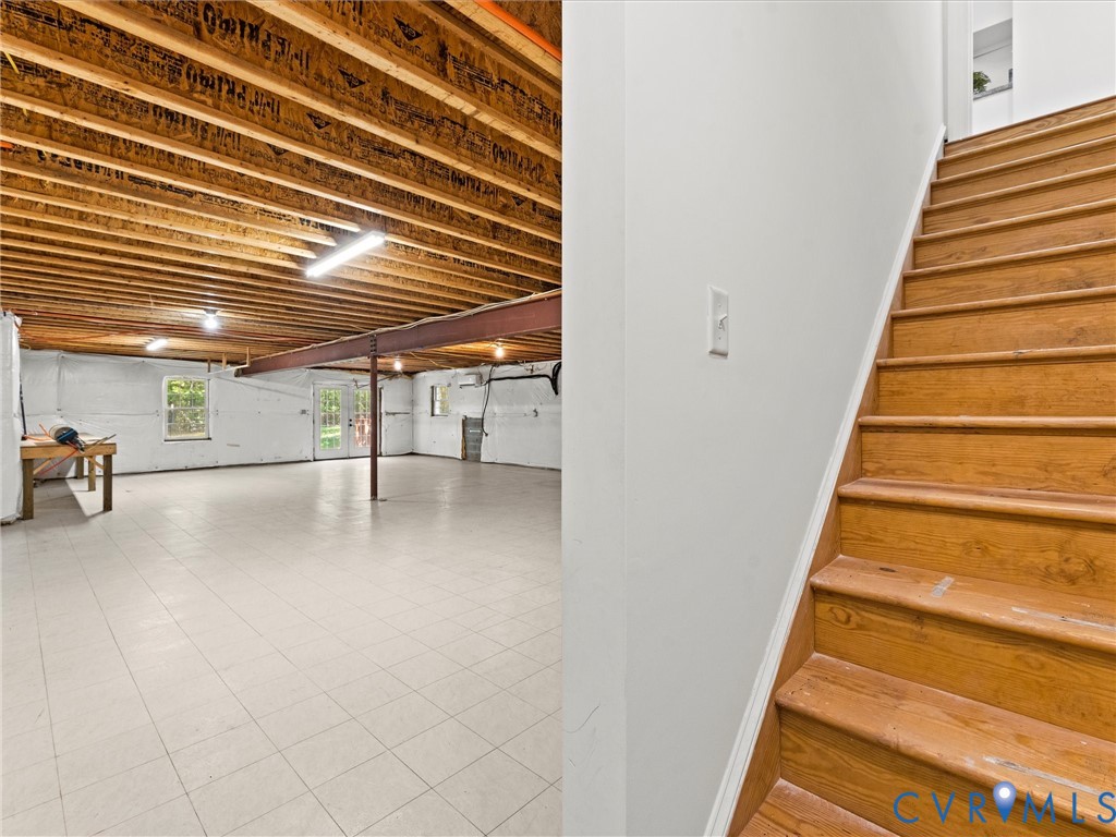 12 Henderson Rd Property Photo 34