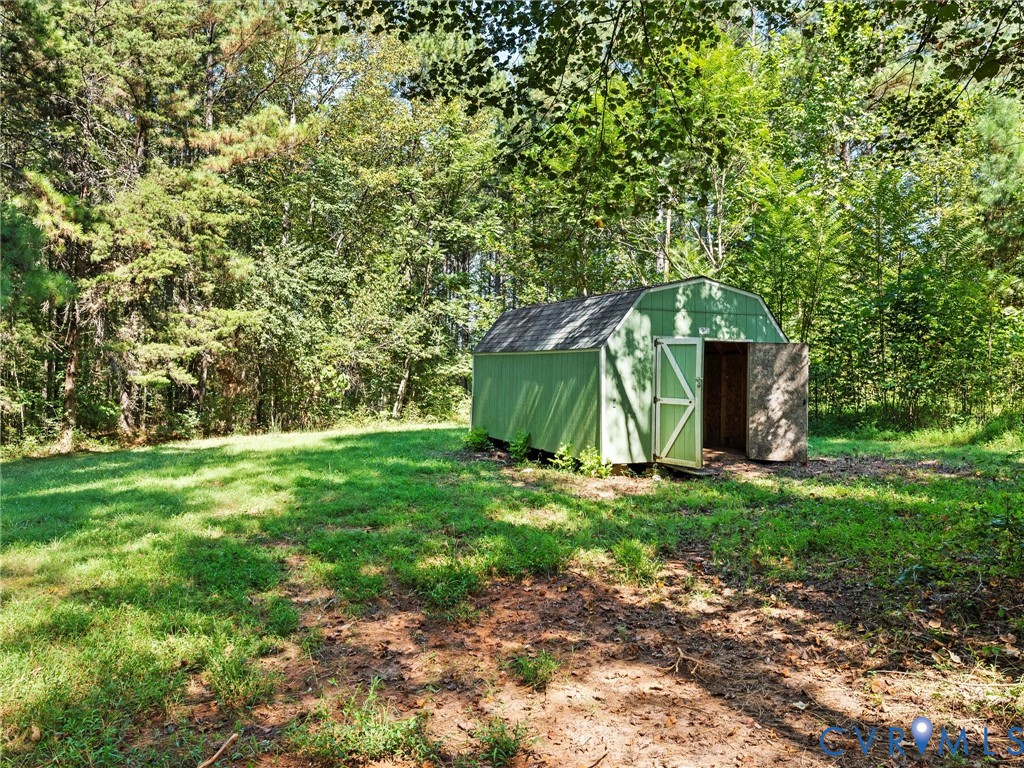 12 Henderson Rd Property Photo 45