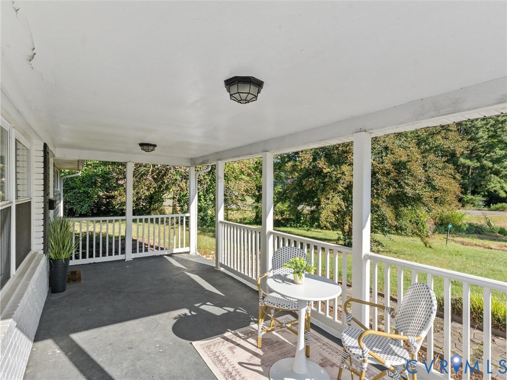 6019 Westbourne Dr Property Photo 5