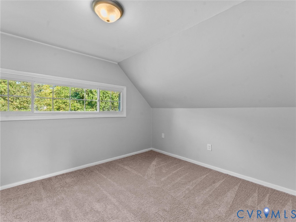6019 Westbourne Dr Property Photo 27